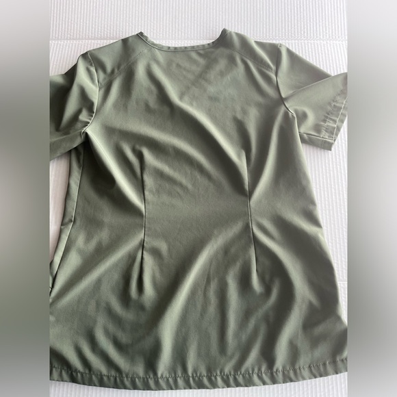 Maevn by matrix scrub set - Picture 7 of 14